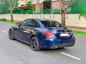 Master Auto - bán xe Mercedes C300 AMG xanh 2019 - trả trước 680 triệu nhận xe