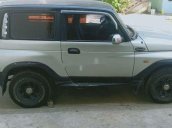 Cần bán xe Ssangyong Korando đời 2004, màu trắng, nhập khẩu
