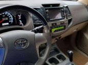 Cần bán gấp Toyota Fortuner AT năm 2013, màu bạc số tự động