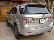 Cần bán gấp Toyota Fortuner AT năm 2013, màu bạc số tự động