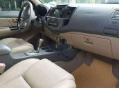 Cần bán gấp Toyota Fortuner AT năm 2013, màu bạc số tự động