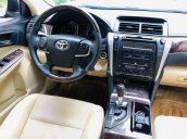 Cần bán Toyota Camry 2.5G 2016, màu đen giá cạnh tranh