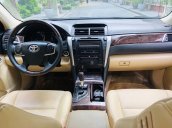 Cần bán Toyota Camry 2.5G 2016, màu đen giá cạnh tranh