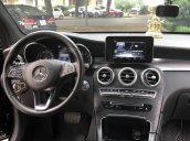 Cần bán Mercedes GLC300 đời 2017, màu đen.
LH: 0383111999