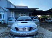 Bán Toyota Fortuner sản xuất năm 2013, màu bạc, nhập khẩu, máy dầu