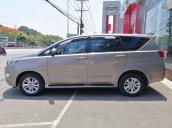 Cần bán xe Toyota Innova 2.0 E năm 2017 xe gia đình