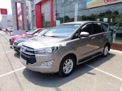 Cần bán xe Toyota Innova 2.0 E năm 2017 xe gia đình