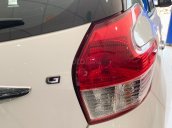 Cần bán xe Toyota Yaris 1.3G sản xuất 2016 số tự động