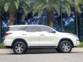 Bán Toyota Fortuner V đời 2017, màu trắng, xe nhập xe gia đình