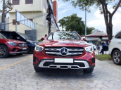 Cần bán xe Mercedes GLC200 năm 2019, màu đỏ ít sử dụng