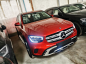 Cần bán xe Mercedes GLC200 năm 2019, màu đỏ ít sử dụng