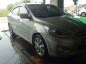 Cần bán Hyundai Accent Blue năm 2017, màu bạc, xe nhập  