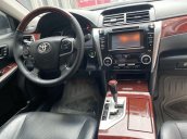 Cần bán xe Toyota Camry 2.5Q sản xuất năm 2013, màu bạc, giá 718tr