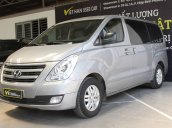 Bán Hyundai Starex 2.5MT sản xuất 2016, màu bạc