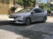 Cần bán gấp Honda City TOP năm sản xuất 2017, màu bạc chính chủ, giá 488tr