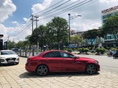 Bán xe Mercedes C300 sản xuất năm 2019, màu đỏ, mới 99%