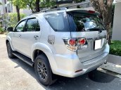 Cần bán xe Toyota Fortuner model 2016 máy dầu