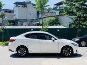 Bán ô tô Mazda 2 năm sản xuất 2015, màu trắng, máy chất