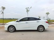 Bán xe Hyundai Accent 1.4 AT đời 2013, màu trắng, nhập khẩu nguyên chiếc còn mới, giá 370tr