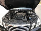 Bán Mercedes E250 sản xuất năm 2012, màu đen xe gia đình