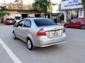 Cần bán xe Daewoo Gentra đời 2010