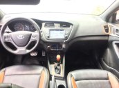 Bán Hyundai i20 Active 2017, màu trắng, nhập khẩu