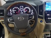 Bán Toyota Land Cruiser VX sản xuất 2015, đăng ký tên cá nhân năm 2016