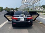 Cần bán Toyota Camry đời 2013 còn mới, giá tốt