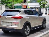 Bán Hyundai Tucson 2.0AT năm 2020, màu vàng, 784 triệu