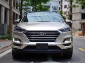 Bán Hyundai Tucson 2.0AT năm 2020, màu vàng, 784 triệu