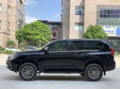 Cần bán Toyota Land Cruiser sản xuất 2017, màu đen, nhập khẩu 