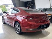 Bán xe Hyundai Elantra năm 2019, màu đỏ