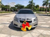 Cần bán xe Chevrolet Cruze 2010, màu bạc còn mới