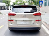 Cần bán gấp Hyundai Tucson 2.0 2019 còn mới 