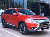 Cần bán xe Mitsubishi Outlander sản xuất năm 2020, màu đỏ giá cạnh tranh