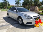 Cần bán xe Chevrolet Cruze 2010, màu bạc còn mới