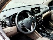 Cần bán gấp Hyundai Tucson 2.0 2019 còn mới 