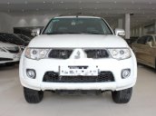 Bán Mitsubishi Pajero sản xuất năm 2014, màu trắng còn mới