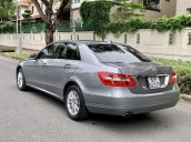 Bán Mercedes E200 đời 2012, màu xám, giá tốt