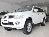 Bán Mitsubishi Pajero sản xuất năm 2014, màu trắng còn mới