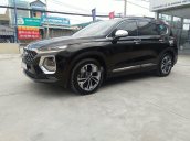 Cần bán gấp Hyundai Santa Fe năm sản xuất 2018, màu đen đã đi 13.000km