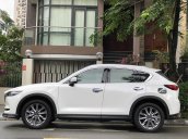 Cần bán gấp với giá ưu đãi chiếc Mazda CX5 Signature Pre 2.5AT, đời 2020, còn mới hoàn toàn