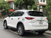 Cần bán gấp với giá ưu đãi chiếc Mazda CX5 Signature Pre 2.5AT, đời 2020, còn mới hoàn toàn