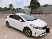 Bán xe Kia Cerato 1.6 MT, date 09/2018 màu trắng