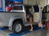 Bán Toyota Hilux năm sản xuất 2014, màu bạc, xe nhập 