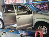 Bán Toyota Hilux năm sản xuất 2014, màu bạc, xe nhập 