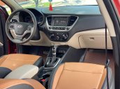 Cần bán gấp Hyundai Accent năm 2019, màu đỏ