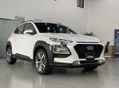 Bán xe Hyundai Kona sản xuất 2020, màu trắng, 614 triệu