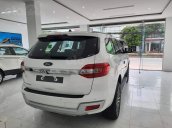 Ford Everest Ambient Model 2020 giảm sốc, miễn phí 50% phí trước bạ, tặng full phụ kiện theo xe, BHVC