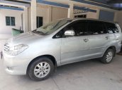 Cần bán xe Toyota Innova 2010, màu bạc, giá 330tr